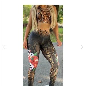 White snake Columbian workout set